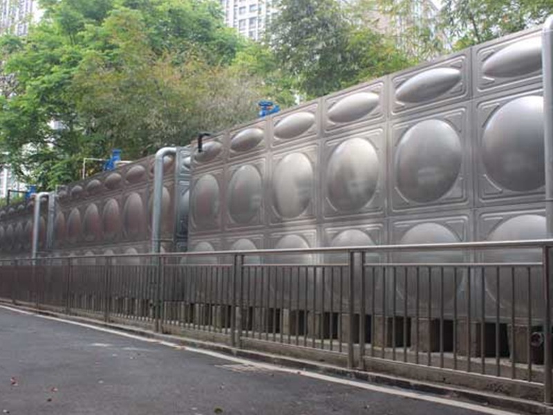 蘭州小區(qū)二次供水機(jī)器設(shè)備的水箱清理大多數(shù)不及時(shí)